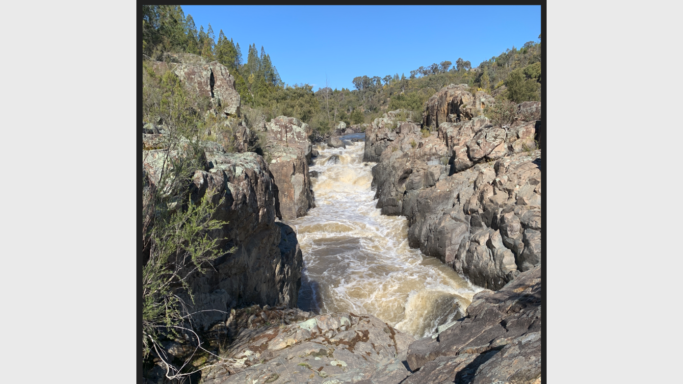 feature image for Daylight Savings Evening Hike - The Chasm