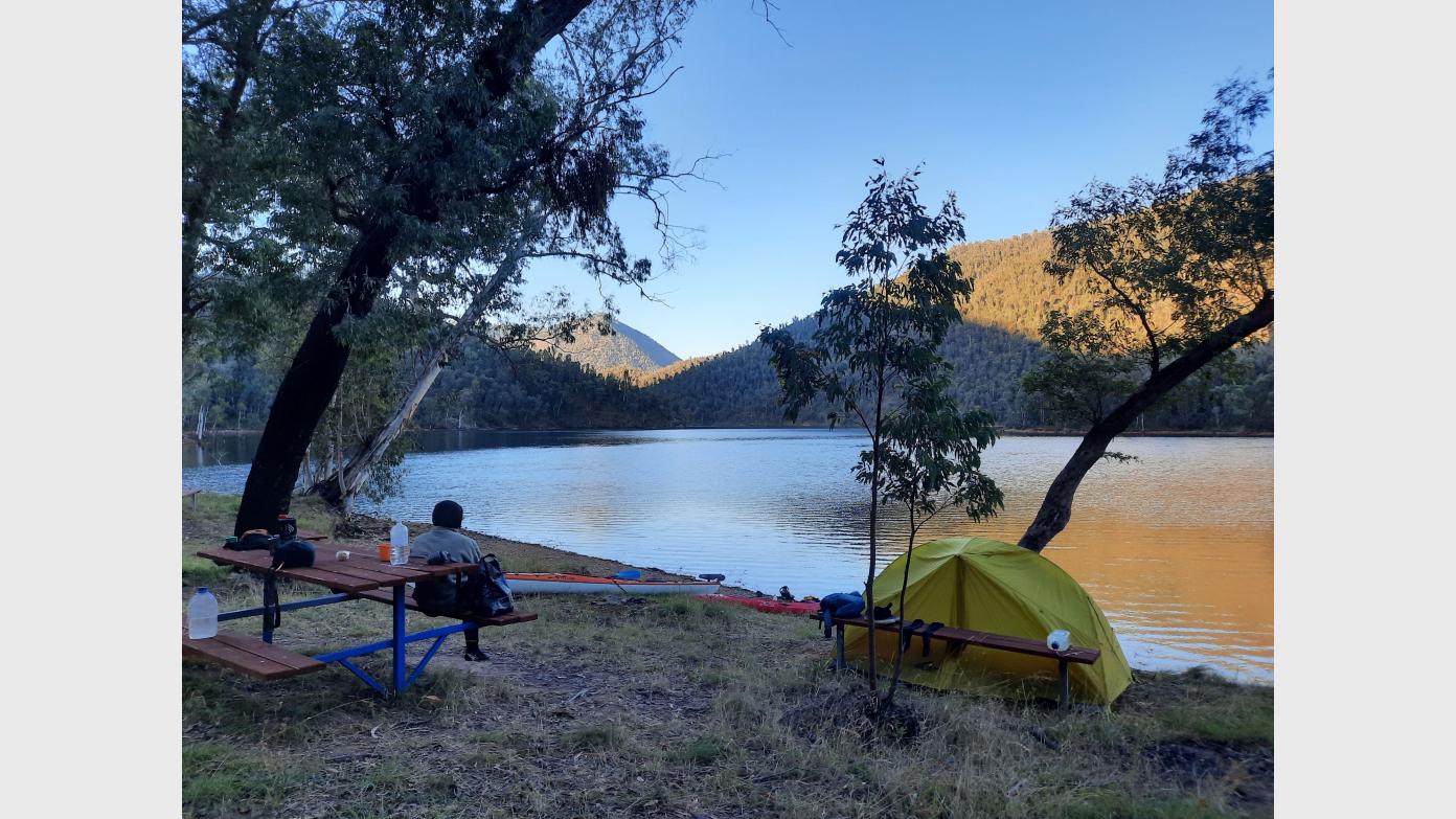 feature image for Talbingo Kayaking