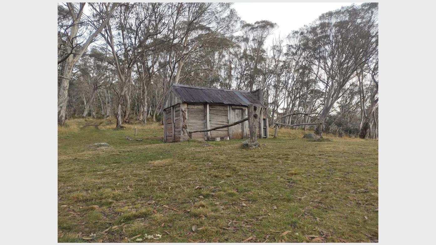 feature image for Cascade Hut, Kosciuszko National Park