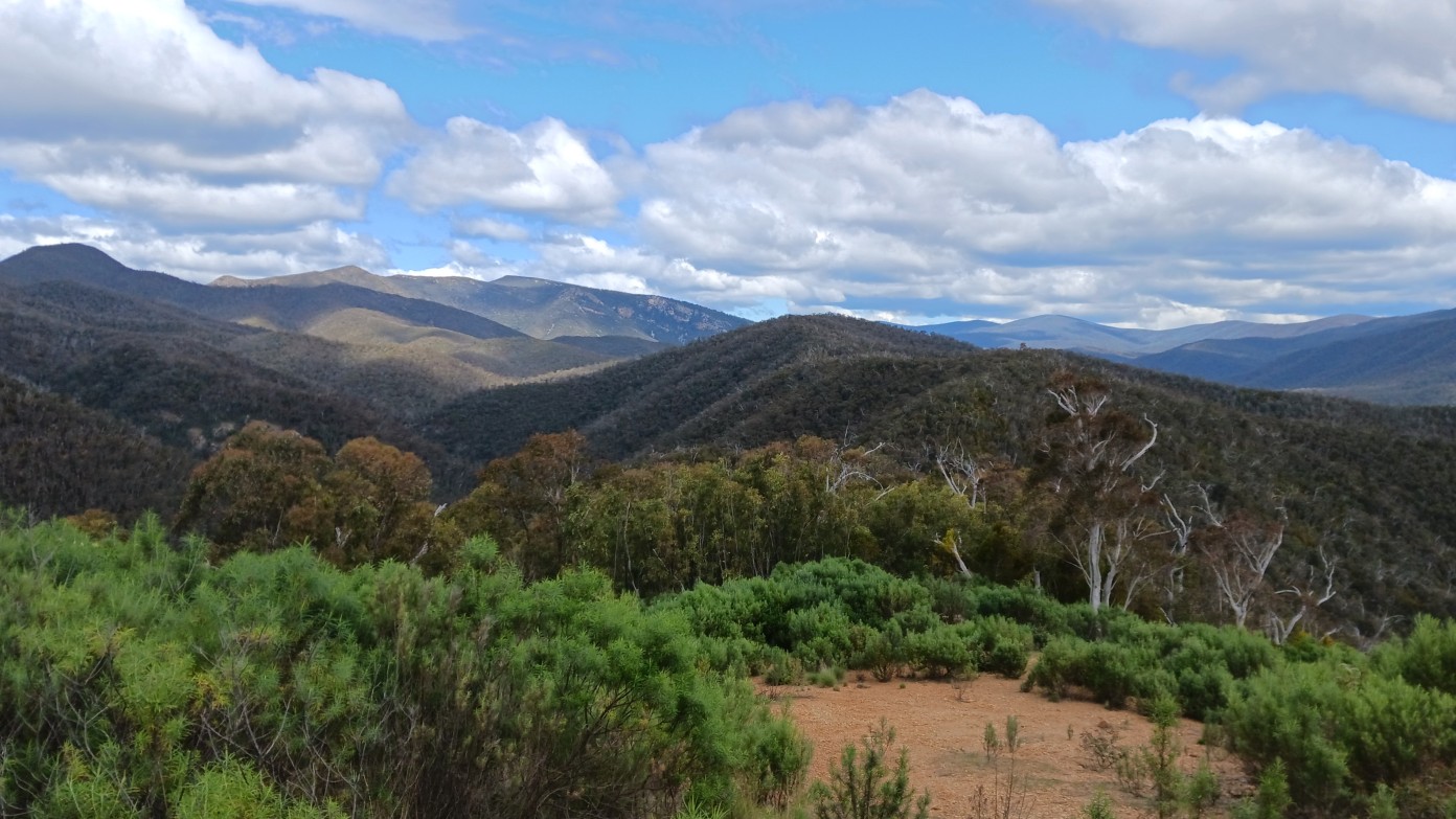 feature image for Hardy Range via The Sugarloaf and the 9 Mile and Razorback Tracks