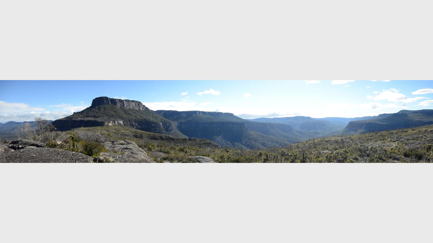 feature image for Byangee Walls day hike with car camp the night before