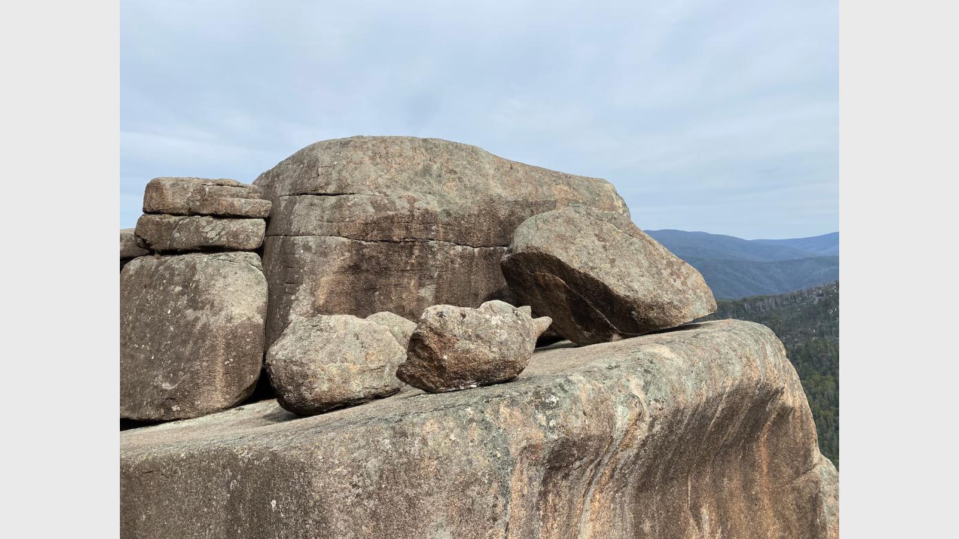 feature image for Square Rock and Smokers Trail