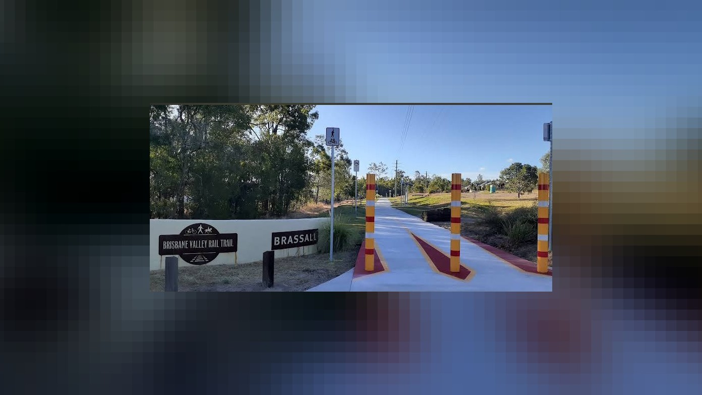 feature image for Wednesday morning walk - Diamantina Bvrd.